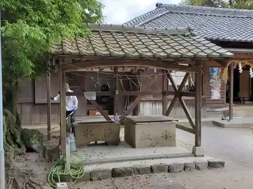 稲荷神社の手水舎