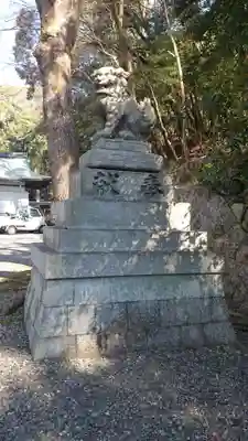 諸羽神社の狛犬