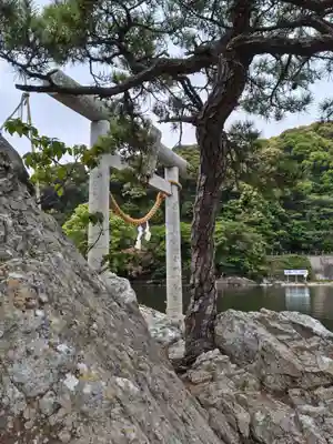 猪鼻湖神社(静岡県)