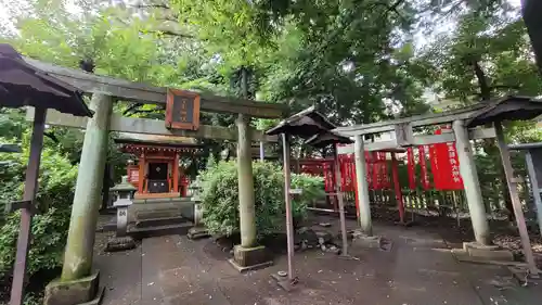 山王稲穂神社の鳥居