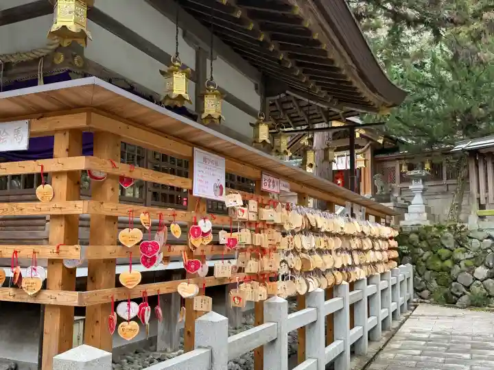 枚岡神社の{uncategorized: "未分類", other: "その他", undefined: "問題あり", building: "その他建物", grave: "お墓", sacred_gate: "鳥居", guardian: "狛犬", statue: "像", buddha: "仏像", history: "歴史", nature: "自然", garden: "庭園", animal: "動物", pagoda: "塔", temizu: "手水舎", mountain_gate: "山門・神門", sanctuary: "本殿・本堂", subordinate: "末社・摂社", art: "芸術", scenery: "景色", jizo: "地蔵", ema: "絵馬", goshuin: "御朱印", omikuji: "おみくじ", items: "授与品その他", amulet: "お守り", goshuincho: "御朱印帳", eats: "食事", festival: "お祭り", votive_dance: "神楽", shichigosan: "七五三参", wedding: "結婚式", experience: "体験その他", initially: "初詣", around: "周辺", anti_infection: "感染症対策"}