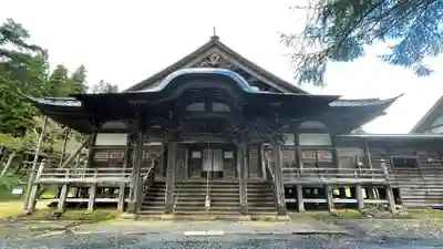 注連寺の本殿・本堂