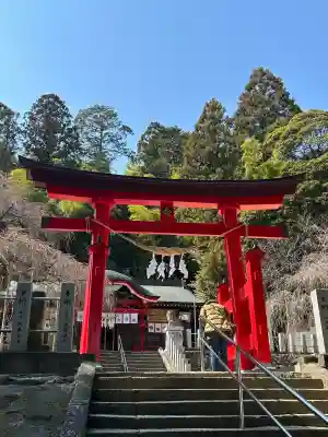 小川諏訪神社の{uncategorized: "未分類", other: "その他", undefined: "問題あり", building: "その他建物", grave: "お墓", sacred_gate: "鳥居", guardian: "狛犬", statue: "像", buddha: "仏像", history: "歴史", nature: "自然", garden: "庭園", animal: "動物", pagoda: "塔", temizu: "手水舎", mountain_gate: "山門・神門", sanctuary: "本殿・本堂", subordinate: "末社・摂社", art: "芸術", scenery: "景色", jizo: "地蔵", ema: "絵馬", goshuin: "御朱印", omikuji: "おみくじ", items: "授与品その他", amulet: "お守り", goshuincho: "御朱印帳", eats: "食事", festival: "お祭り", votive_dance: "神楽", shichigosan: "七五三参", wedding: "結婚式", experience: "体験その他", initially: "初詣", around: "周辺", anti_infection: "感染症対策"}
