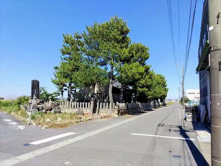 彦九田神社の自然