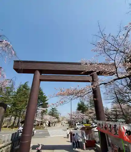 開成山大神宮の鳥居