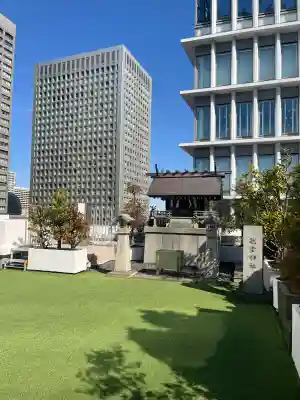 航空神社の{uncategorized: "未分類", other: "その他", undefined: "問題あり", building: "その他建物", grave: "お墓", sacred_gate: "鳥居", guardian: "狛犬", statue: "像", buddha: "仏像", history: "歴史", nature: "自然", garden: "庭園", animal: "動物", pagoda: "塔", temizu: "手水舎", mountain_gate: "山門・神門", sanctuary: "本殿・本堂", subordinate: "末社・摂社", art: "芸術", scenery: "景色", jizo: "地蔵", ema: "絵馬", goshuin: "御朱印", omikuji: "おみくじ", items: "授与品その他", amulet: "お守り", goshuincho: "御朱印帳", eats: "食事", festival: "お祭り", votive_dance: "神楽", shichigosan: "七五三参", wedding: "結婚式", experience: "体験その他", initially: "初詣", around: "周辺", anti_infection: "感染症対策"}