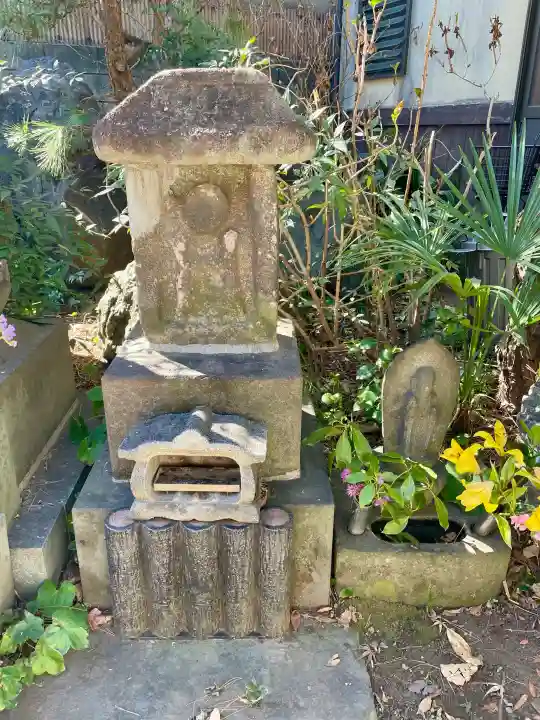 養国寺の{uncategorized: "未分類", other: "その他", undefined: "問題あり", building: "その他建物", grave: "お墓", sacred_gate: "鳥居", guardian: "狛犬", statue: "像", buddha: "仏像", history: "歴史", nature: "自然", garden: "庭園", animal: "動物", pagoda: "塔", temizu: "手水舎", mountain_gate: "山門・神門", sanctuary: "本殿・本堂", subordinate: "末社・摂社", art: "芸術", scenery: "景色", jizo: "地蔵", ema: "絵馬", goshuin: "御朱印", omikuji: "おみくじ", items: "授与品その他", amulet: "お守り", goshuincho: "御朱印帳", eats: "食事", festival: "お祭り", votive_dance: "神楽", shichigosan: "七五三参", wedding: "結婚式", experience: "体験その他", initially: "初詣", around: "周辺", anti_infection: "感染症対策"}
