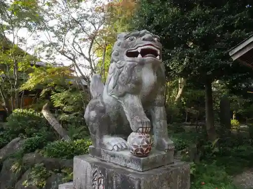 岩槻久伊豆神社の狛犬