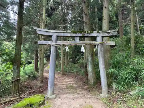 美談神社の鳥居