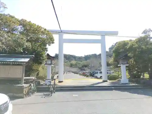 安房神社の鳥居