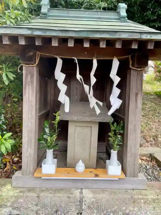八杉神社の{uncategorized: "未分類", other: "その他", undefined: "問題あり", building: "その他建物", grave: "お墓", sacred_gate: "鳥居", guardian: "狛犬", statue: "像", buddha: "仏像", history: "歴史", nature: "自然", garden: "庭園", animal: "動物", pagoda: "塔", temizu: "手水舎", mountain_gate: "山門・神門", sanctuary: "本殿・本堂", subordinate: "末社・摂社", art: "芸術", scenery: "景色", jizo: "地蔵", ema: "絵馬", goshuin: "御朱印", omikuji: "おみくじ", items: "授与品その他", amulet: "お守り", goshuincho: "御朱印帳", eats: "食事", festival: "お祭り", votive_dance: "神楽", shichigosan: "七五三参", wedding: "結婚式", experience: "体験その他", initially: "初詣", around: "周辺", anti_infection: "感染症対策"}