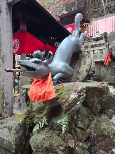 伏見稲荷大社　御膳谷奉拝所(京都府)