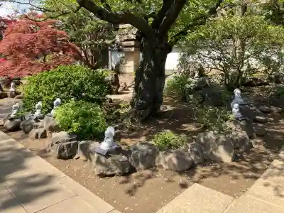 無量寺の{uncategorized: "未分類", other: "その他", undefined: "問題あり", building: "その他建物", grave: "お墓", sacred_gate: "鳥居", guardian: "狛犬", statue: "像", buddha: "仏像", history: "歴史", nature: "自然", garden: "庭園", animal: "動物", pagoda: "塔", temizu: "手水舎", mountain_gate: "山門・神門", sanctuary: "本殿・本堂", subordinate: "末社・摂社", art: "芸術", scenery: "景色", jizo: "地蔵", ema: "絵馬", goshuin: "御朱印", omikuji: "おみくじ", items: "授与品その他", amulet: "お守り", goshuincho: "御朱印帳", eats: "食事", festival: "お祭り", votive_dance: "神楽", shichigosan: "七五三参", wedding: "結婚式", experience: "体験その他", initially: "初詣", around: "周辺", anti_infection: "感染症対策"}
