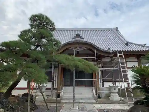 正願寺の本殿・本堂