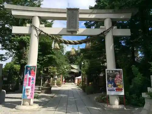 鎮守氷川神社の鳥居