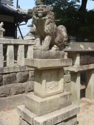 神明神社の狛犬