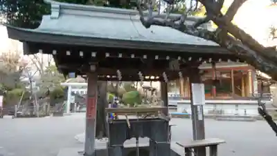 鳩森八幡神社の手水舎