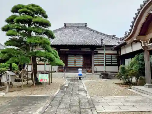 弥勒寺の本殿