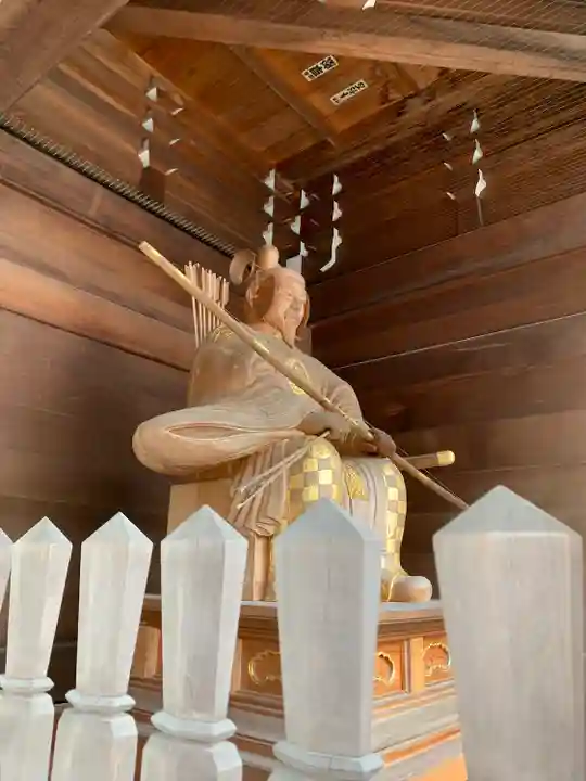 桑名宗社(春日神社)の像