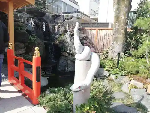 蛇窪神社の庭園