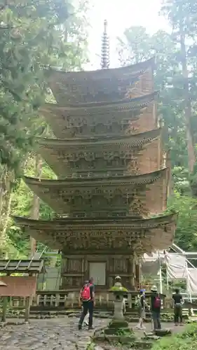 出羽神社(出羽三山神社)～三神合祭殿～の塔