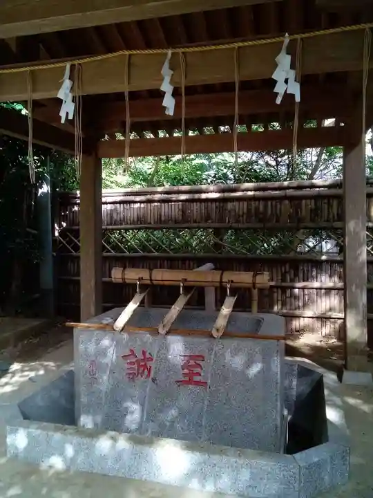 側高神社の手水舎
