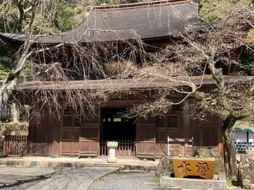 定光寺の本殿・本堂