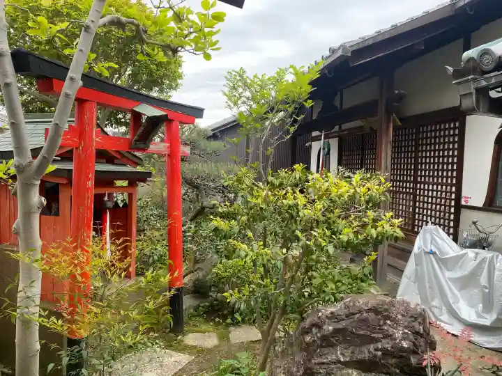 西光院の{uncategorized: "未分類", other: "その他", undefined: "問題あり", building: "その他建物", grave: "お墓", sacred_gate: "鳥居", guardian: "狛犬", statue: "像", buddha: "仏像", history: "歴史", nature: "自然", garden: "庭園", animal: "動物", pagoda: "塔", temizu: "手水舎", mountain_gate: "山門・神門", sanctuary: "本殿・本堂", subordinate: "末社・摂社", art: "芸術", scenery: "景色", jizo: "地蔵", ema: "絵馬", goshuin: "御朱印", omikuji: "おみくじ", items: "授与品その他", amulet: "お守り", goshuincho: "御朱印帳", eats: "食事", festival: "お祭り", votive_dance: "神楽", shichigosan: "七五三参", wedding: "結婚式", experience: "体験その他", initially: "初詣", around: "周辺", anti_infection: "感染症対策"}