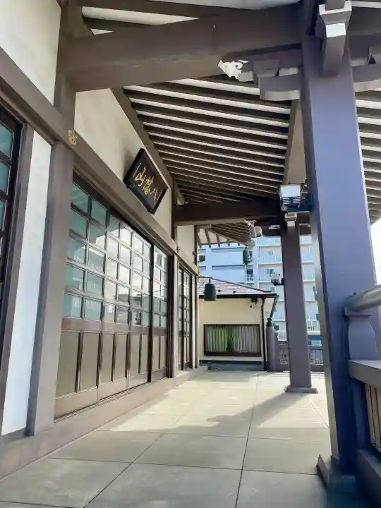 普門院の{uncategorized: "未分類", other: "その他", undefined: "問題あり", building: "その他建物", grave: "お墓", sacred_gate: "鳥居", guardian: "狛犬", statue: "像", buddha: "仏像", history: "歴史", nature: "自然", garden: "庭園", animal: "動物", pagoda: "塔", temizu: "手水舎", mountain_gate: "山門・神門", sanctuary: "本殿・本堂", subordinate: "末社・摂社", art: "芸術", scenery: "景色", jizo: "地蔵", ema: "絵馬", goshuin: "御朱印", omikuji: "おみくじ", items: "授与品その他", amulet: "お守り", goshuincho: "御朱印帳", eats: "食事", festival: "お祭り", votive_dance: "神楽", shichigosan: "七五三参", wedding: "結婚式", experience: "体験その他", initially: "初詣", around: "周辺", anti_infection: "感染症対策"}