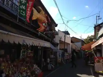 千代保稲荷神社の周辺