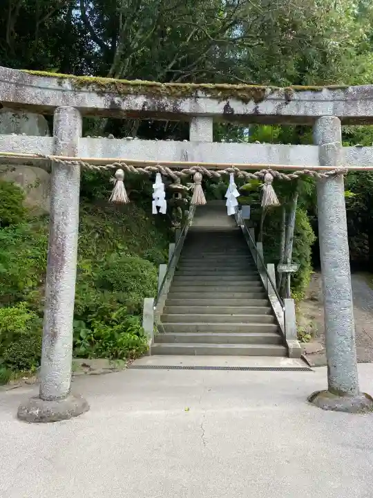 玉作湯神社の{uncategorized: "未分類", other: "その他", undefined: "問題あり", building: "その他建物", grave: "お墓", sacred_gate: "鳥居", guardian: "狛犬", statue: "像", buddha: "仏像", history: "歴史", nature: "自然", garden: "庭園", animal: "動物", pagoda: "塔", temizu: "手水舎", mountain_gate: "山門・神門", sanctuary: "本殿・本堂", subordinate: "末社・摂社", art: "芸術", scenery: "景色", jizo: "地蔵", ema: "絵馬", goshuin: "御朱印", omikuji: "おみくじ", items: "授与品その他", amulet: "お守り", goshuincho: "御朱印帳", eats: "食事", festival: "お祭り", votive_dance: "神楽", shichigosan: "七五三参", wedding: "結婚式", experience: "体験その他", initially: "初詣", around: "周辺", anti_infection: "感染症対策"}
