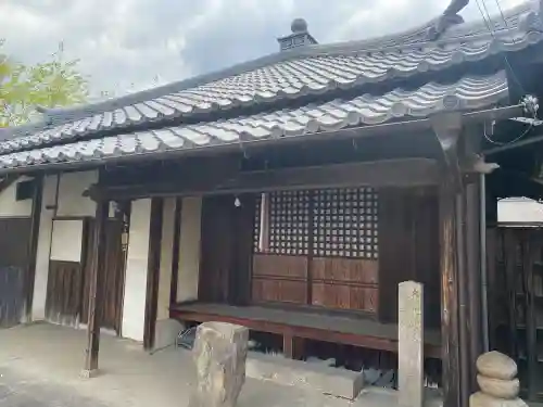 光明院大師堂の{uncategorized: "未分類", other: "その他", undefined: "問題あり", building: "その他建物", grave: "お墓", sacred_gate: "鳥居", guardian: "狛犬", statue: "像", buddha: "仏像", history: "歴史", nature: "自然", garden: "庭園", animal: "動物", pagoda: "塔", temizu: "手水舎", mountain_gate: "山門・神門", sanctuary: "本殿・本堂", subordinate: "末社・摂社", art: "芸術", scenery: "景色", jizo: "地蔵", ema: "絵馬", goshuin: "御朱印", omikuji: "おみくじ", items: "授与品その他", amulet: "お守り", goshuincho: "御朱印帳", eats: "食事", festival: "お祭り", votive_dance: "神楽", shichigosan: "七五三参", wedding: "結婚式", experience: "体験その他", initially: "初詣", around: "周辺", anti_infection: "感染症対策"}