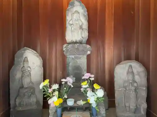 宮益御嶽神社の仏像