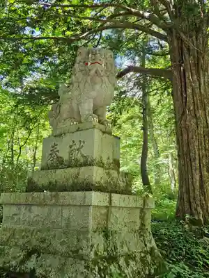 戸隠神社奥社の狛犬