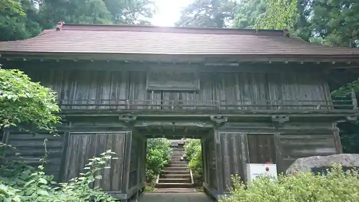 斗蔵山神社の山門・神門