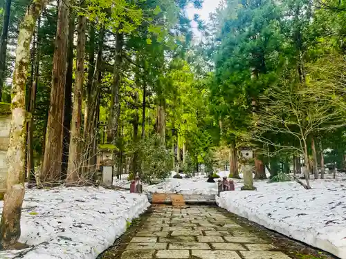 雄山神社中宮祈願殿(富山県)