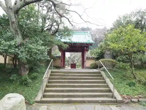 光則寺の山門