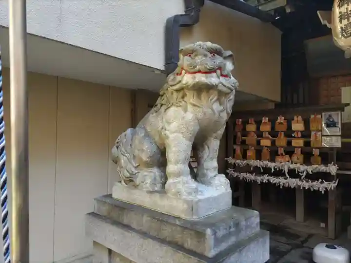 三河稲荷神社の狛犬