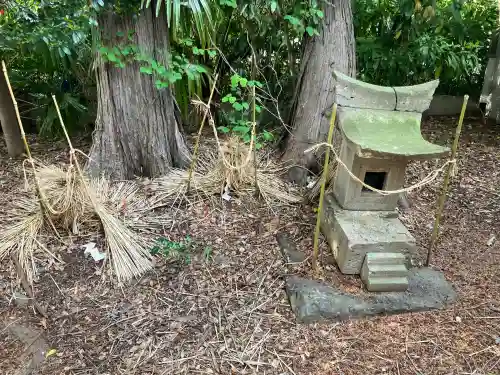 羽牛田町高龗神社の{uncategorized: "未分類", other: "その他", undefined: "問題あり", building: "その他建物", grave: "お墓", sacred_gate: "鳥居", guardian: "狛犬", statue: "像", buddha: "仏像", history: "歴史", nature: "自然", garden: "庭園", animal: "動物", pagoda: "塔", temizu: "手水舎", mountain_gate: "山門・神門", sanctuary: "本殿・本堂", subordinate: "末社・摂社", art: "芸術", scenery: "景色", jizo: "地蔵", ema: "絵馬", goshuin: "御朱印", omikuji: "おみくじ", items: "授与品その他", amulet: "お守り", goshuincho: "御朱印帳", eats: "食事", festival: "お祭り", votive_dance: "神楽", shichigosan: "七五三参", wedding: "結婚式", experience: "体験その他", initially: "初詣", around: "周辺", anti_infection: "感染症対策"}