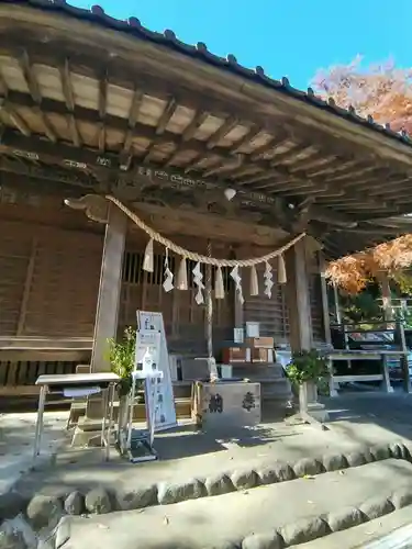 高尾山麓氷川神社の本殿