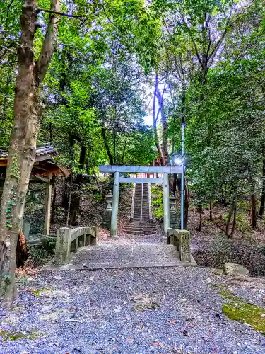 神明社の鳥居