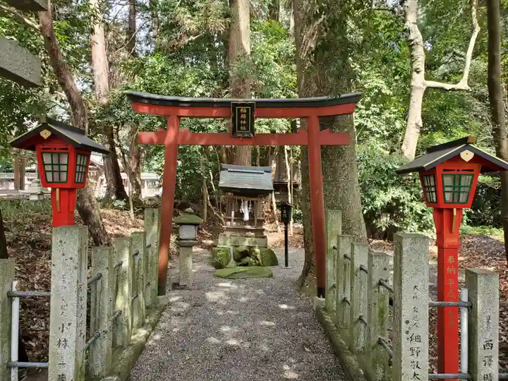 菅田神社の末社・摂社