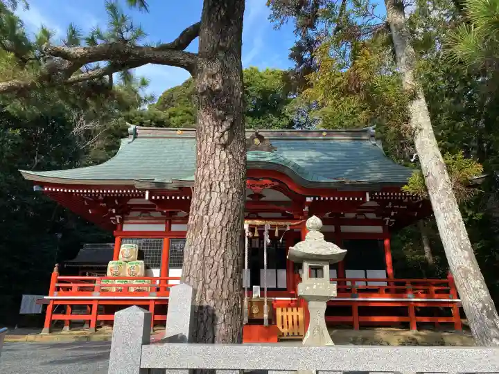 桜ヶ池池宮神社の{uncategorized: "未分類", other: "その他", undefined: "問題あり", building: "その他建物", grave: "お墓", sacred_gate: "鳥居", guardian: "狛犬", statue: "像", buddha: "仏像", history: "歴史", nature: "自然", garden: "庭園", animal: "動物", pagoda: "塔", temizu: "手水舎", mountain_gate: "山門・神門", sanctuary: "本殿・本堂", subordinate: "末社・摂社", art: "芸術", scenery: "景色", jizo: "地蔵", ema: "絵馬", goshuin: "御朱印", omikuji: "おみくじ", items: "授与品その他", amulet: "お守り", goshuincho: "御朱印帳", eats: "食事", festival: "お祭り", votive_dance: "神楽", shichigosan: "七五三参", wedding: "結婚式", experience: "体験その他", initially: "初詣", around: "周辺", anti_infection: "感染症対策"}