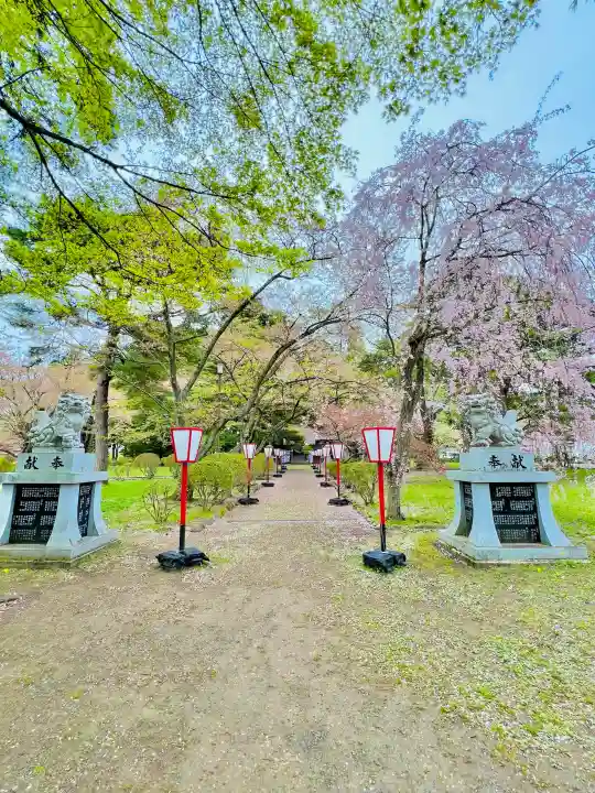 糠部神社の{uncategorized: "未分類", other: "その他", undefined: "問題あり", building: "その他建物", grave: "お墓", sacred_gate: "鳥居", guardian: "狛犬", statue: "像", buddha: "仏像", history: "歴史", nature: "自然", garden: "庭園", animal: "動物", pagoda: "塔", temizu: "手水舎", mountain_gate: "山門・神門", sanctuary: "本殿・本堂", subordinate: "末社・摂社", art: "芸術", scenery: "景色", jizo: "地蔵", ema: "絵馬", goshuin: "御朱印", omikuji: "おみくじ", items: "授与品その他", amulet: "お守り", goshuincho: "御朱印帳", eats: "食事", festival: "お祭り", votive_dance: "神楽", shichigosan: "七五三参", wedding: "結婚式", experience: "体験その他", initially: "初詣", around: "周辺", anti_infection: "感染症対策"}