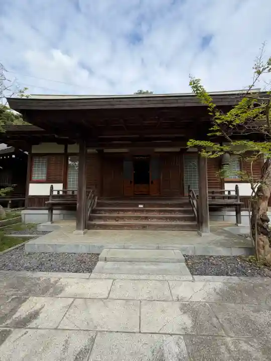 眞照寺の{uncategorized: "未分類", other: "その他", undefined: "問題あり", building: "その他建物", grave: "お墓", sacred_gate: "鳥居", guardian: "狛犬", statue: "像", buddha: "仏像", history: "歴史", nature: "自然", garden: "庭園", animal: "動物", pagoda: "塔", temizu: "手水舎", mountain_gate: "山門・神門", sanctuary: "本殿・本堂", subordinate: "末社・摂社", art: "芸術", scenery: "景色", jizo: "地蔵", ema: "絵馬", goshuin: "御朱印", omikuji: "おみくじ", items: "授与品その他", amulet: "お守り", goshuincho: "御朱印帳", eats: "食事", festival: "お祭り", votive_dance: "神楽", shichigosan: "七五三参", wedding: "結婚式", experience: "体験その他", initially: "初詣", around: "周辺", anti_infection: "感染症対策"}