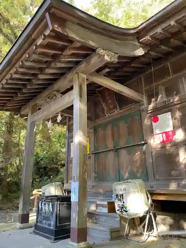 涌釜神社の本殿