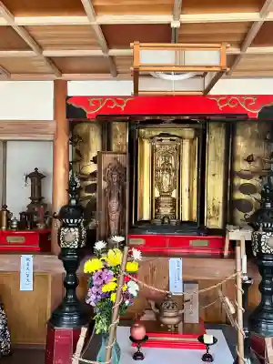 無量院(蓮華寺)の{uncategorized: "未分類", other: "その他", undefined: "問題あり", building: "その他建物", grave: "お墓", sacred_gate: "鳥居", guardian: "狛犬", statue: "像", buddha: "仏像", history: "歴史", nature: "自然", garden: "庭園", animal: "動物", pagoda: "塔", temizu: "手水舎", mountain_gate: "山門・神門", sanctuary: "本殿・本堂", subordinate: "末社・摂社", art: "芸術", scenery: "景色", jizo: "地蔵", ema: "絵馬", goshuin: "御朱印", omikuji: "おみくじ", items: "授与品その他", amulet: "お守り", goshuincho: "御朱印帳", eats: "食事", festival: "お祭り", votive_dance: "神楽", shichigosan: "七五三参", wedding: "結婚式", experience: "体験その他", initially: "初詣", around: "周辺", anti_infection: "感染症対策"}