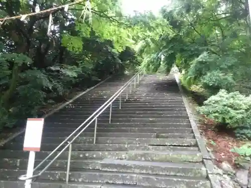 柞原八幡宮の建物その他