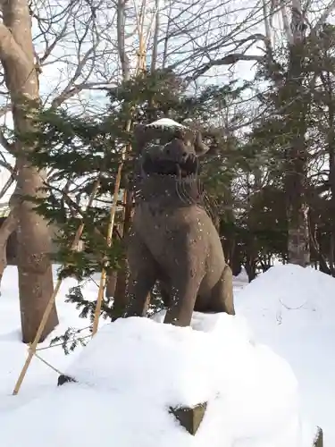 信濃神社の狛犬