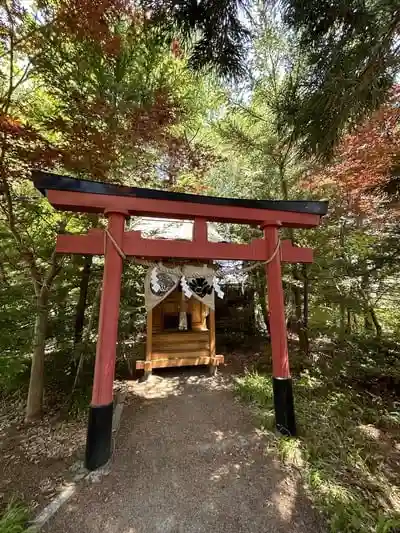 天神山稲荷神社の鳥居